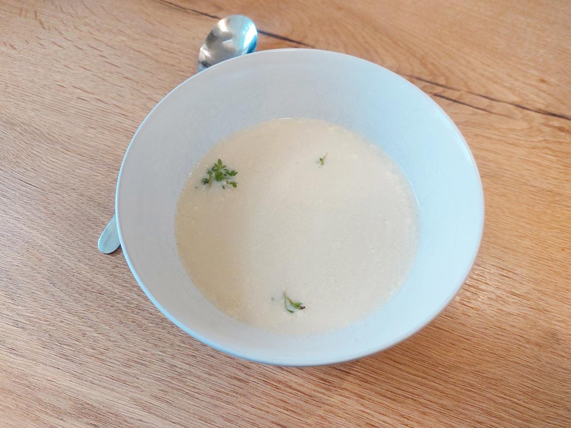 Schmelzkäsesuppe