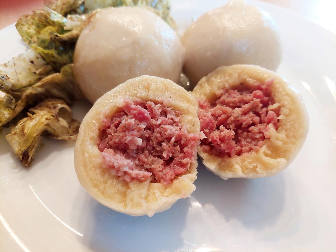 Knödel mit Fleischfüllung