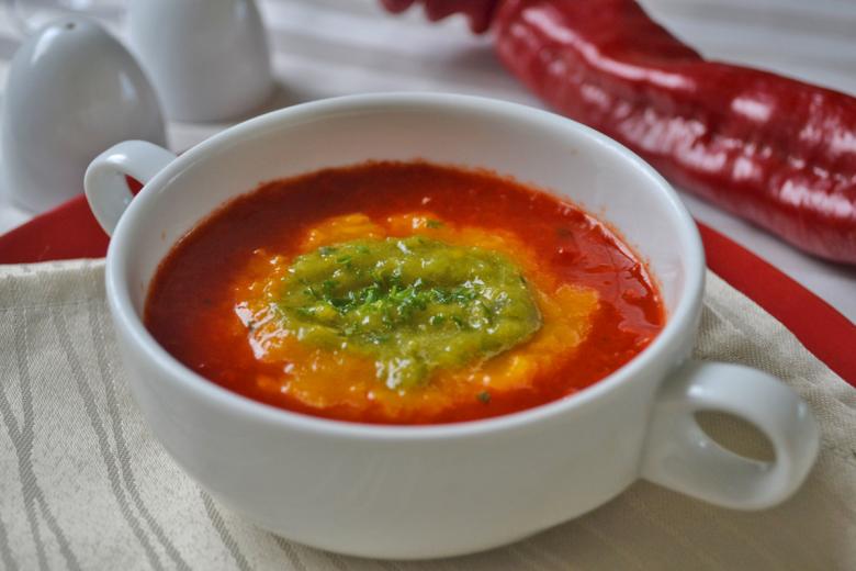 Farbenfrohes Paprika-Süppli