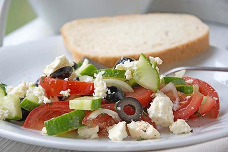 Erfrischender Salat mit Fetakäse