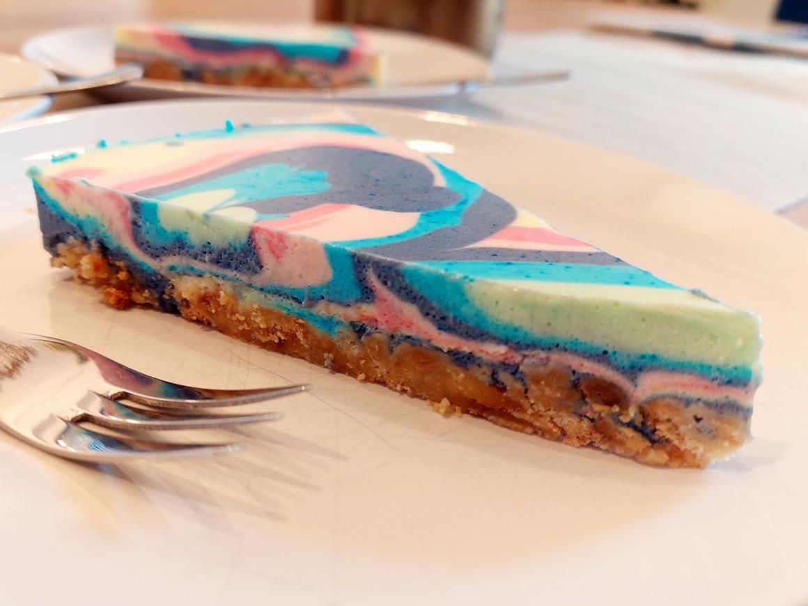 No bake Regenbogen-Cheesecake - Rezept