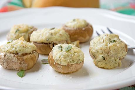 Champignons mit Zwiebel-Knoblauch-Füllung