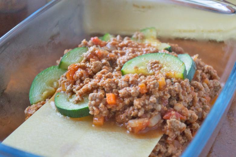 Rindslasagne mit frischem Zucchetti und Basilikum
