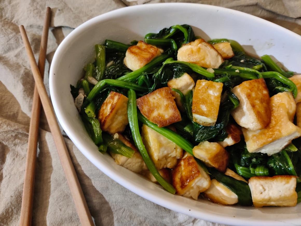 Scharfes Tofu-Pak-Choi