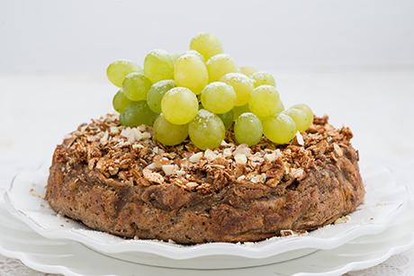 Herbsttorte mit Trauben und Maroni