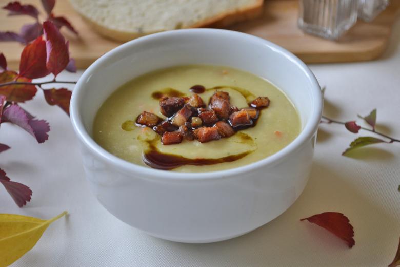 Cremige Herbstsuppe mit Speckwürfeli