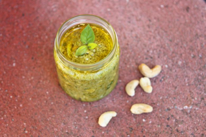 Pesto mit Oliven