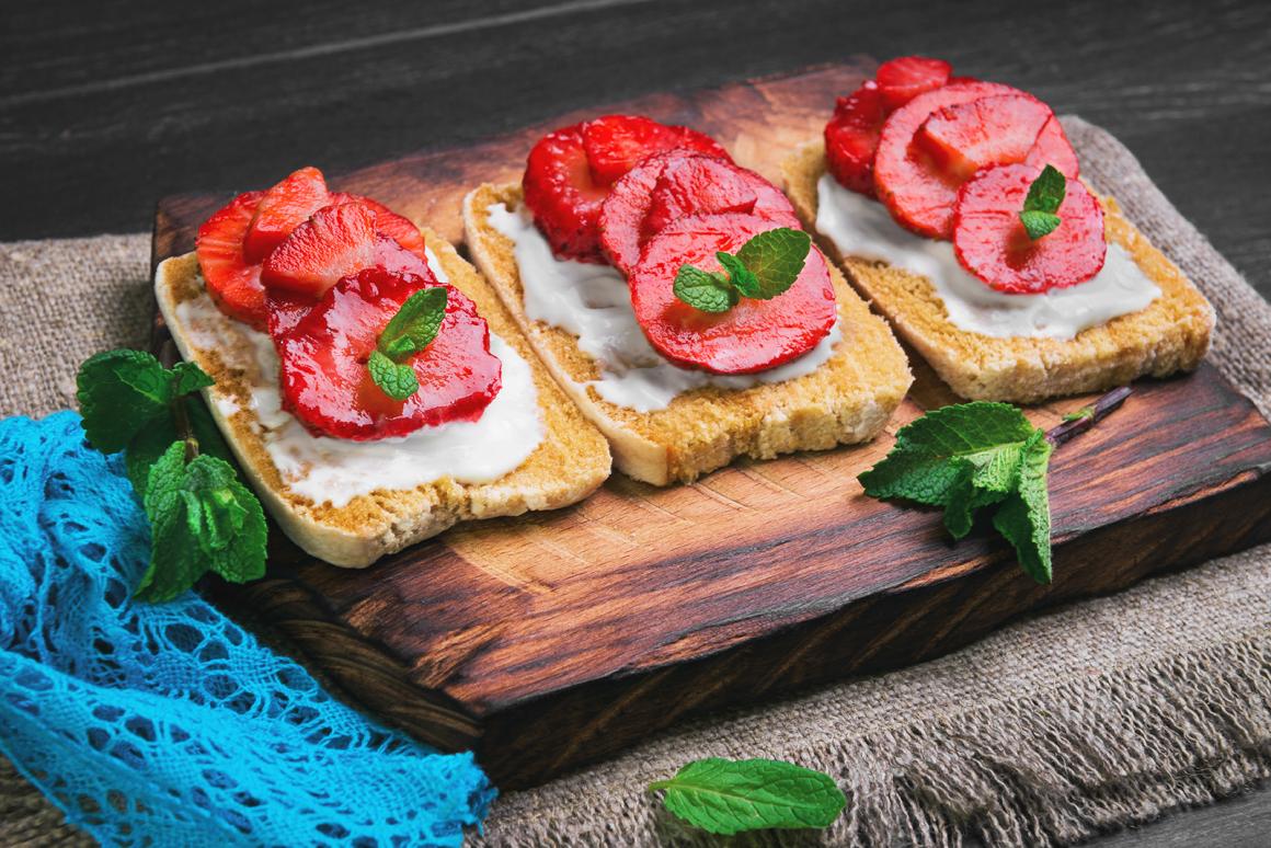Erdbeer-Joghurt-Toast