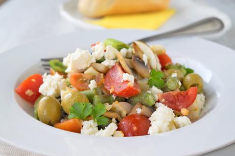 Mediterraner Spargelsalat