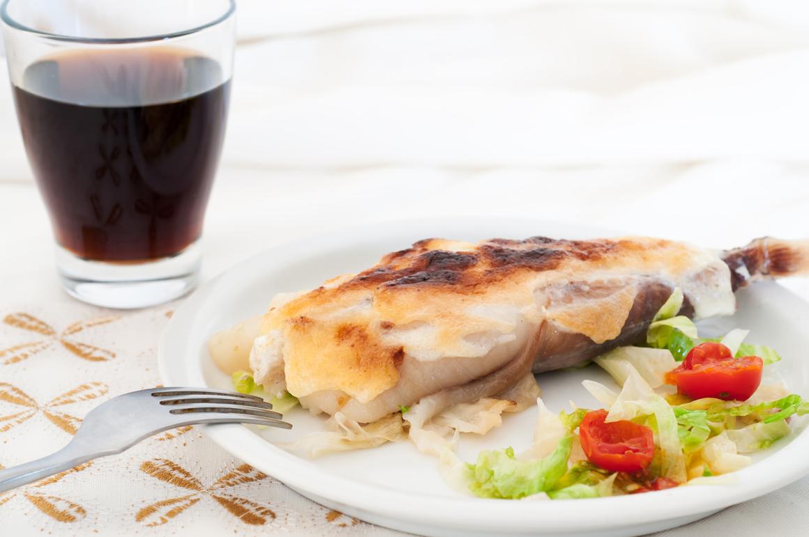 Seeteufel mit Knoblauchkruste