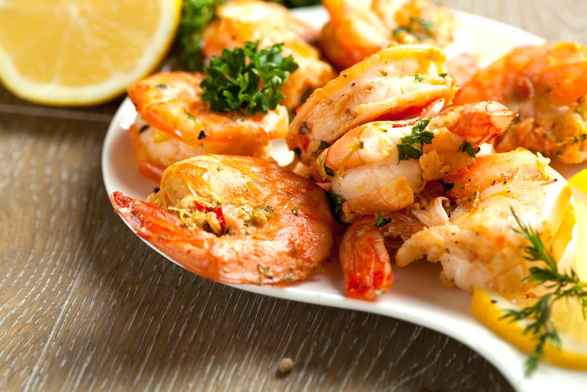 Scampi-Pfanne mit Knoblauch - Rezept