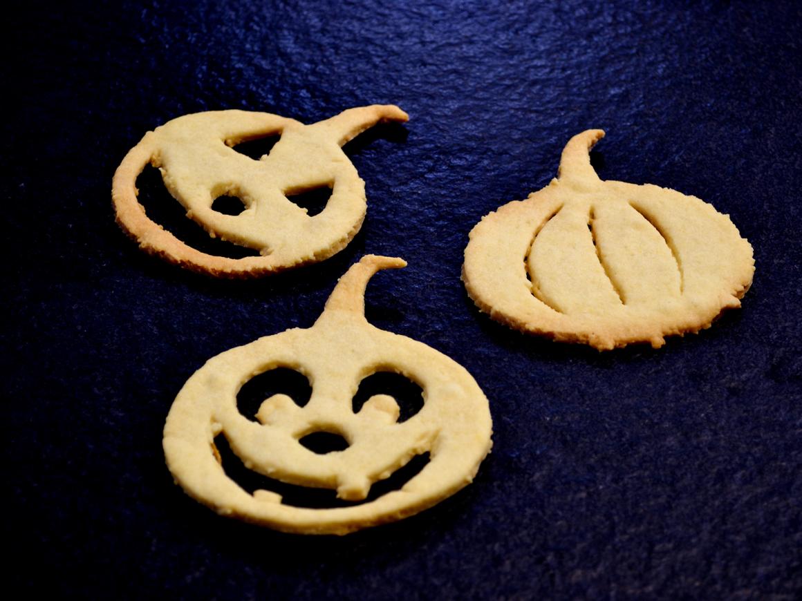 Halloween-Mürbeteigguetzli