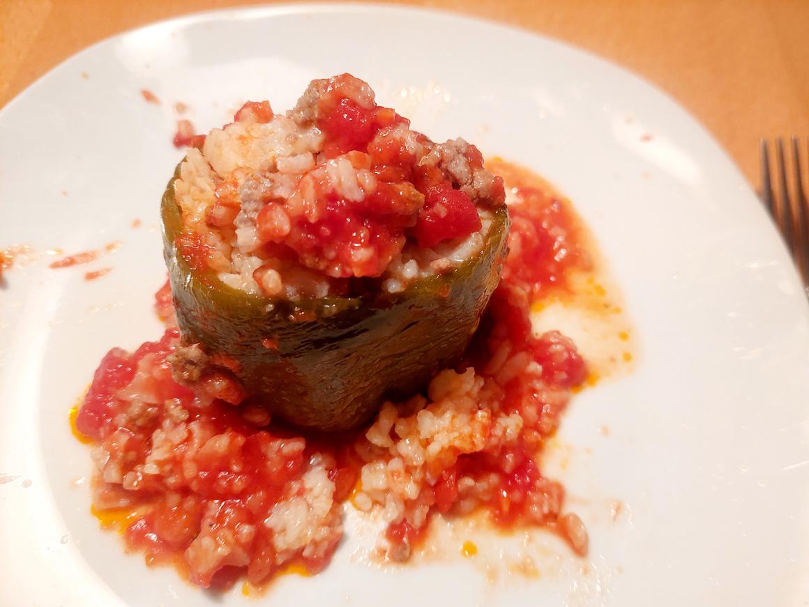 Gefüllte Peperoni mit Hackfleisch