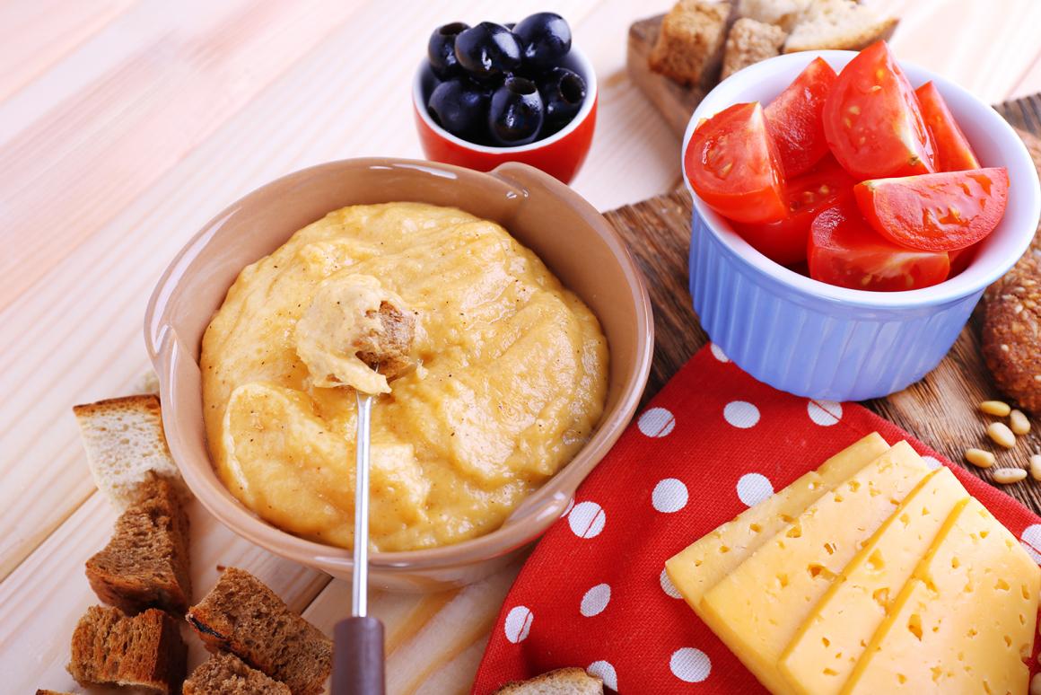 Käsefondue-mit-Tomaten