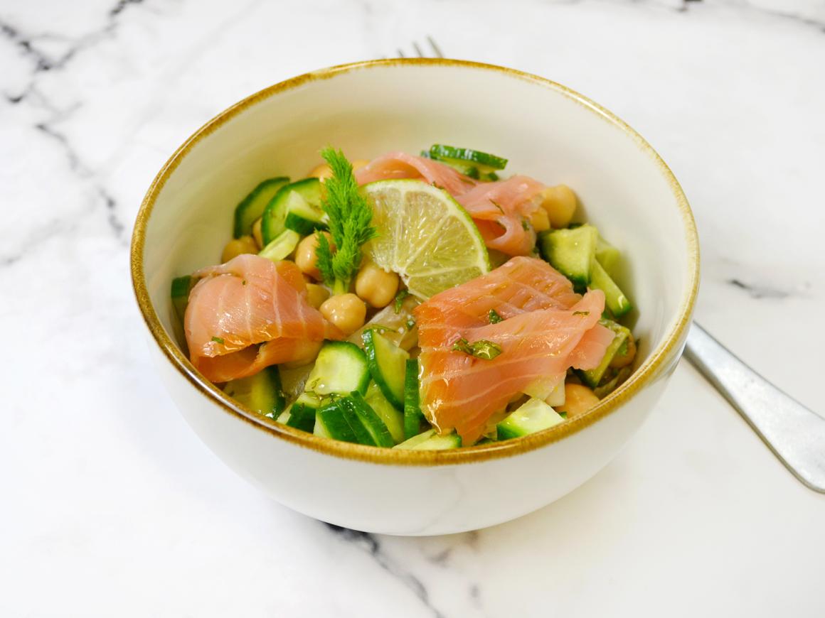 Kichererbsen-Lachs-Bowl