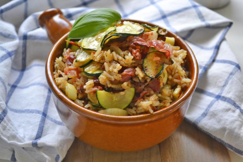 Gebratener Reis mit Zucchetti und Speck