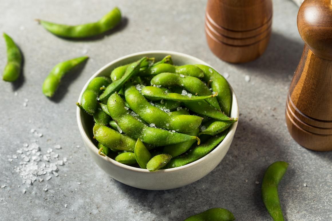 Edamame mit Meersalz