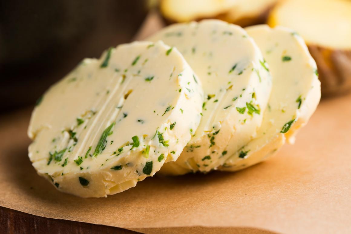 Kapuzinerkresse-Kräuterbutter