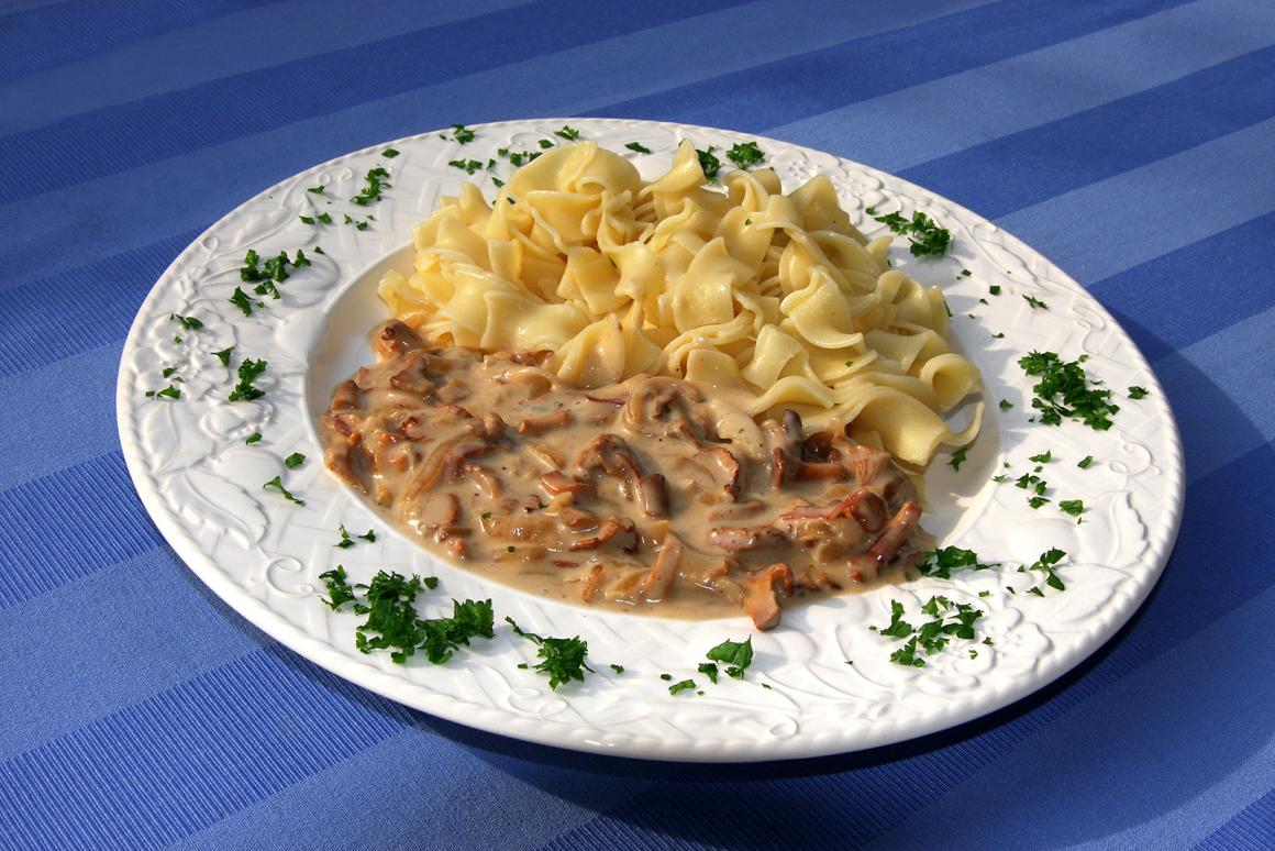 Rahmsauce mit Trompetenpfifferlingen - Rezept