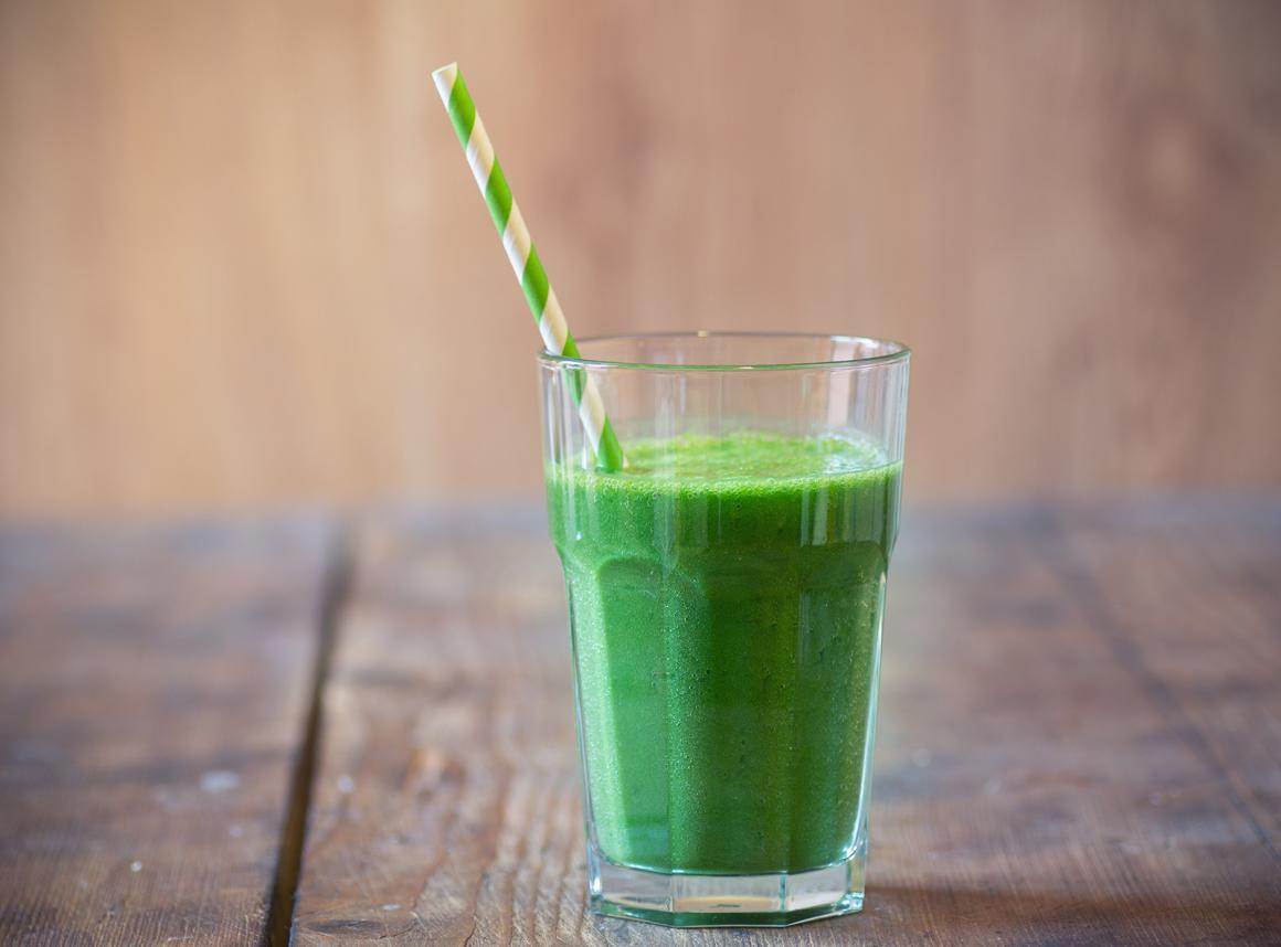 Green Smoothie mit Taubnesseln