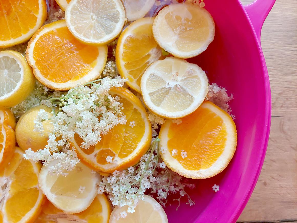 Holunderblütensaft mit Orange