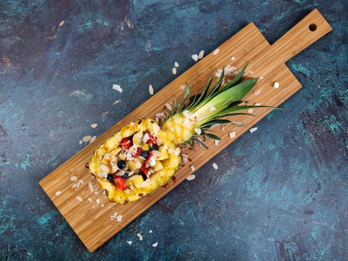 Obstsalat in Ananas - Rezept