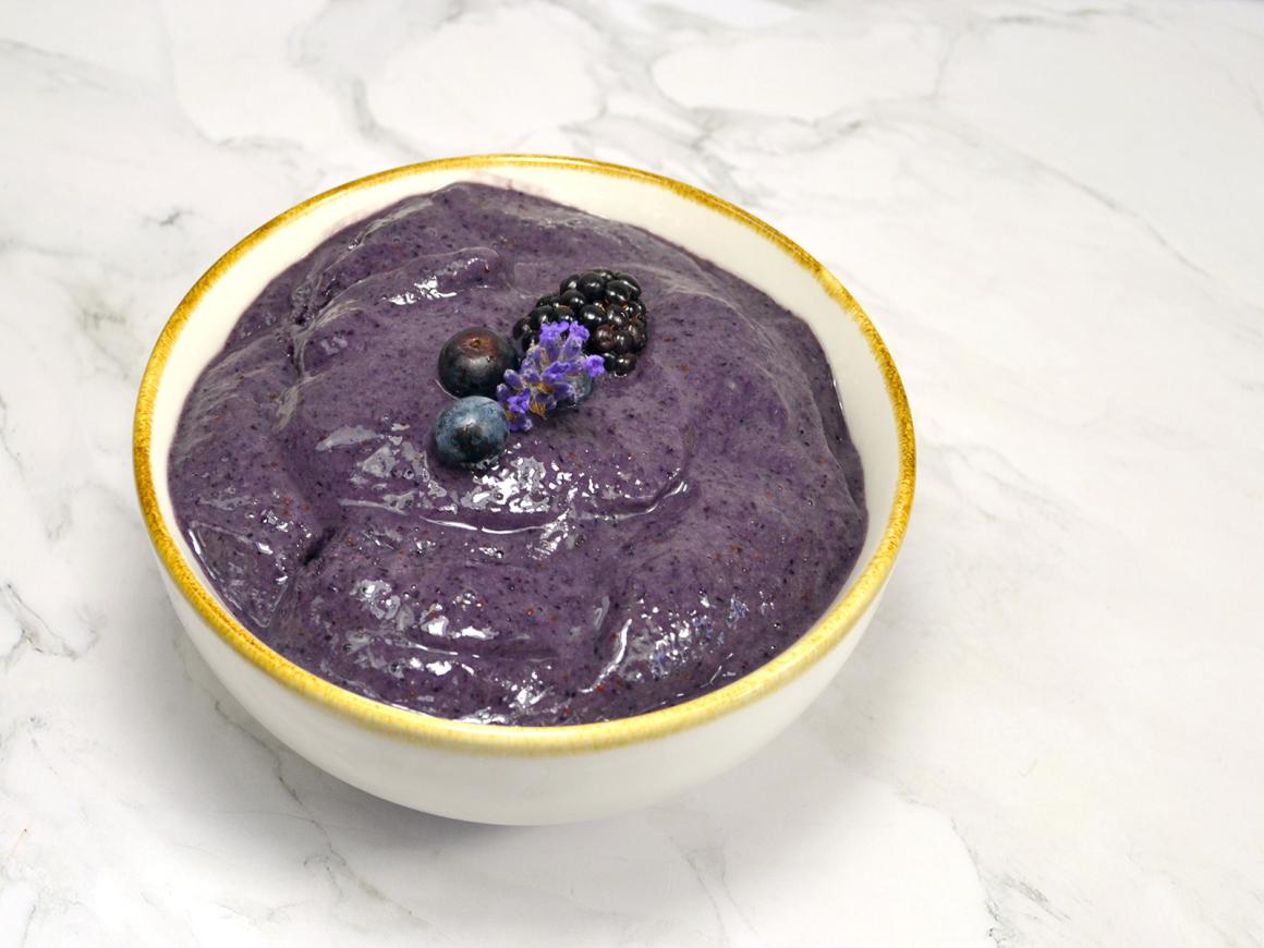 Fruchtige Heidelbeer-Lavendel-Nicecream