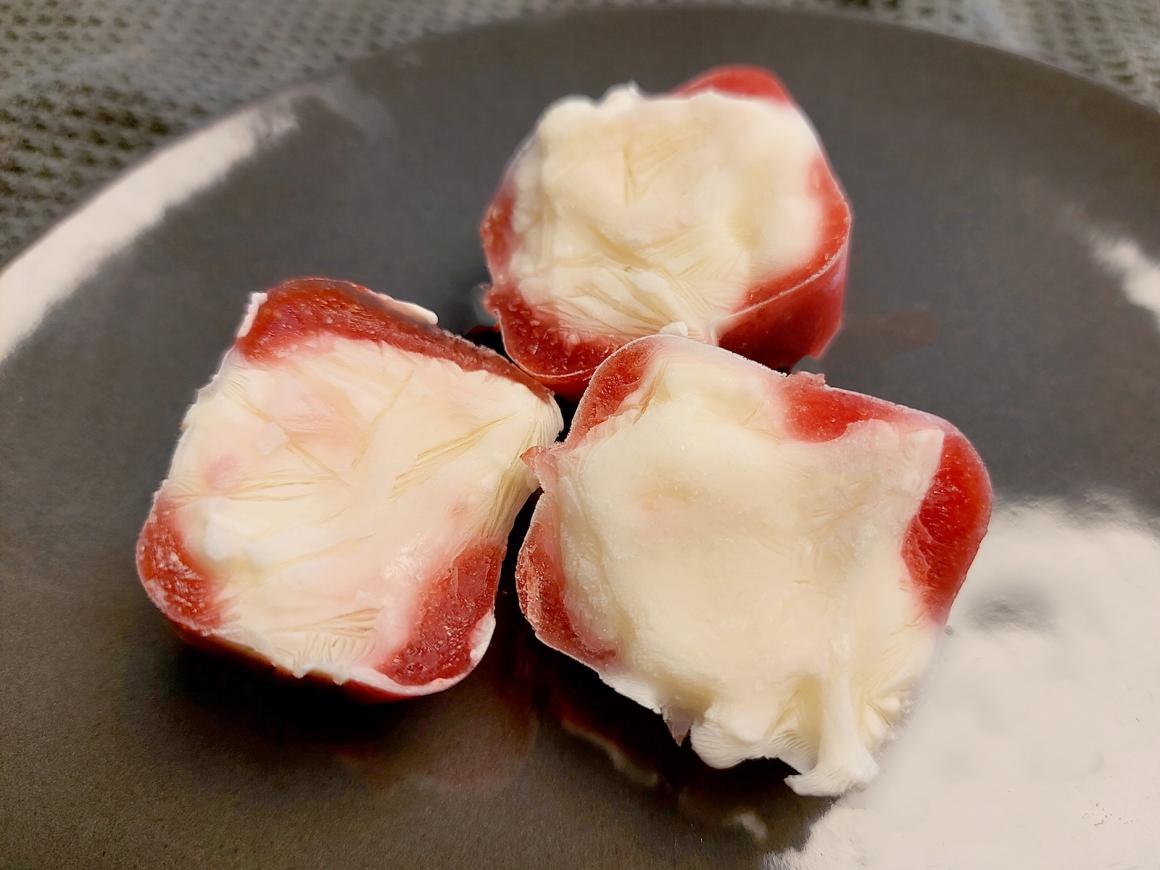 Joghurt-Erdbeer-Eiswürfel