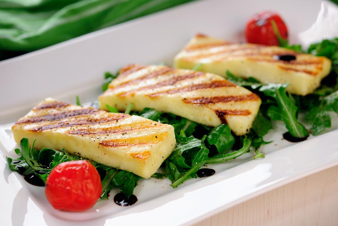 Halloumi auf Rucola