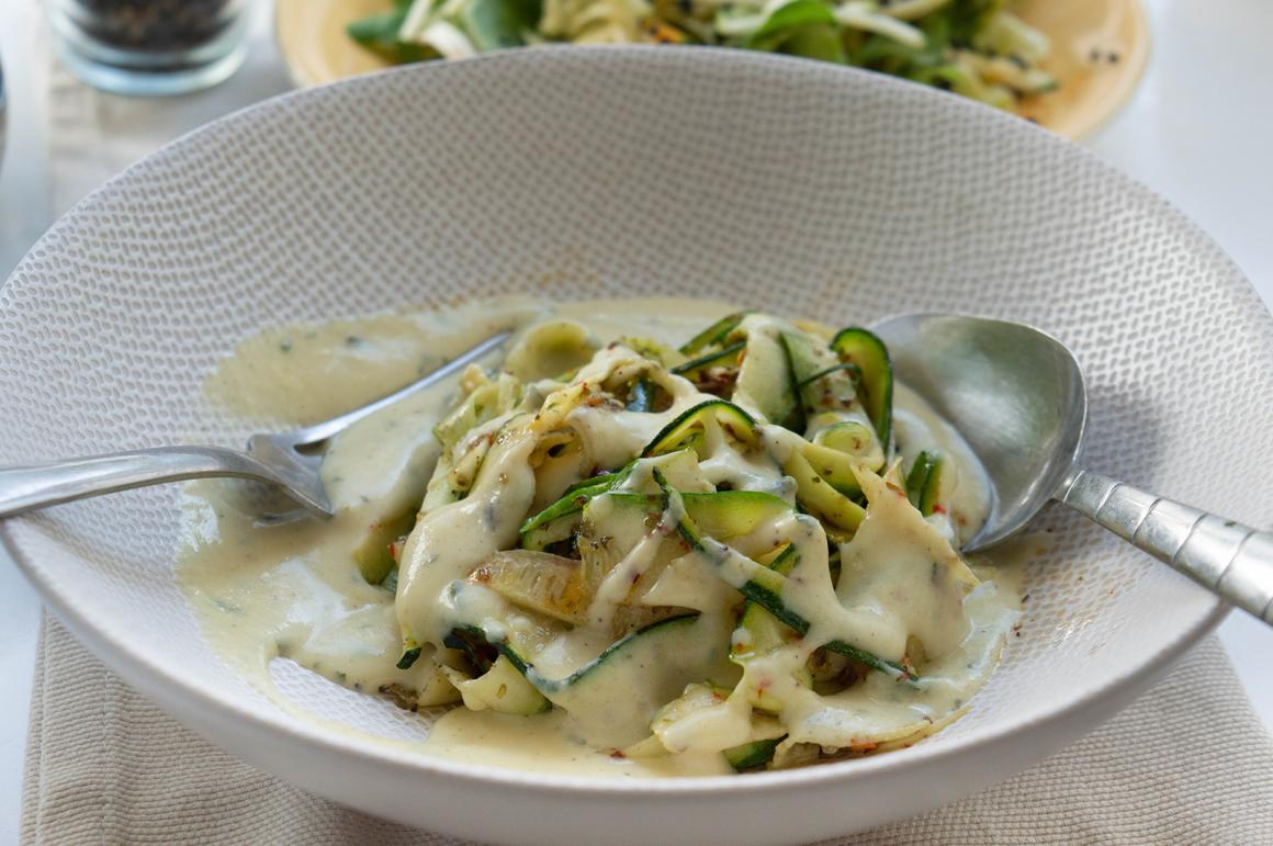 Zucchettinudeln mit Cashewsauce