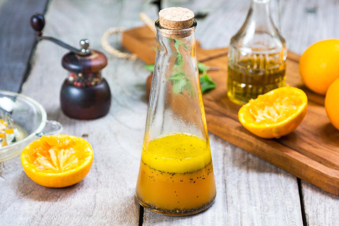 Orangen-Dressing mit Mohn