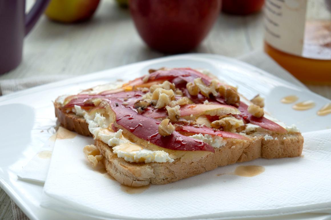 Sandwich mit Apfelschalen