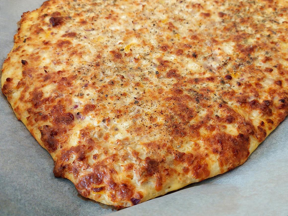 Low Carb Schüttelpizza mit Thon - Rezept