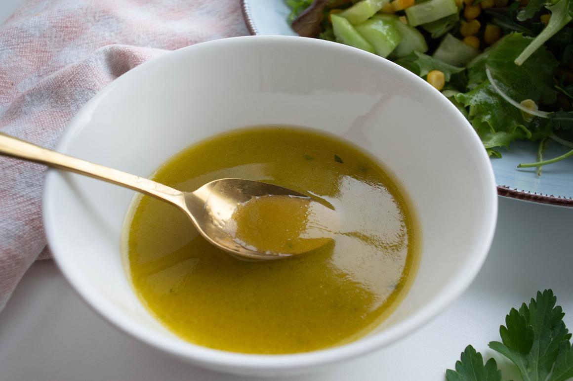 Safran-Knoblauch-Dressing