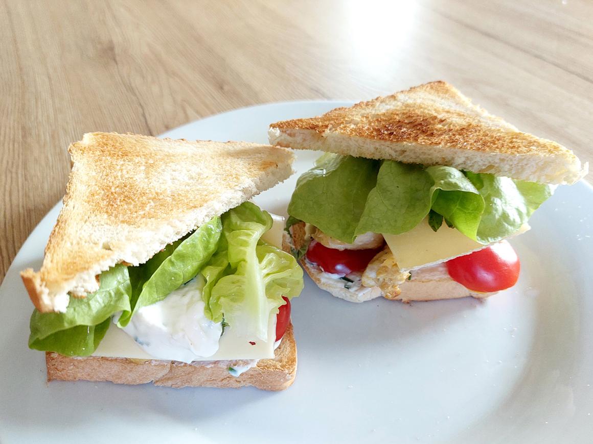 Kalorienarmer Toast mit Poulet