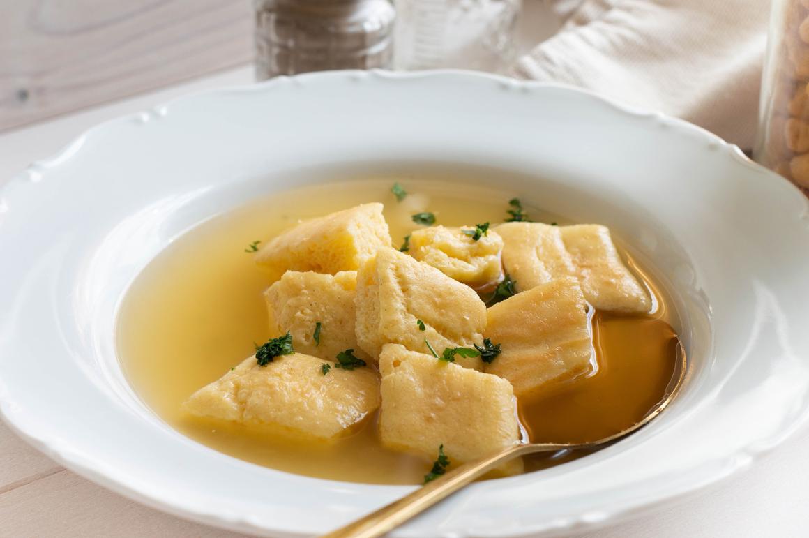 Schöberl als Suppeneinlage - Rezept