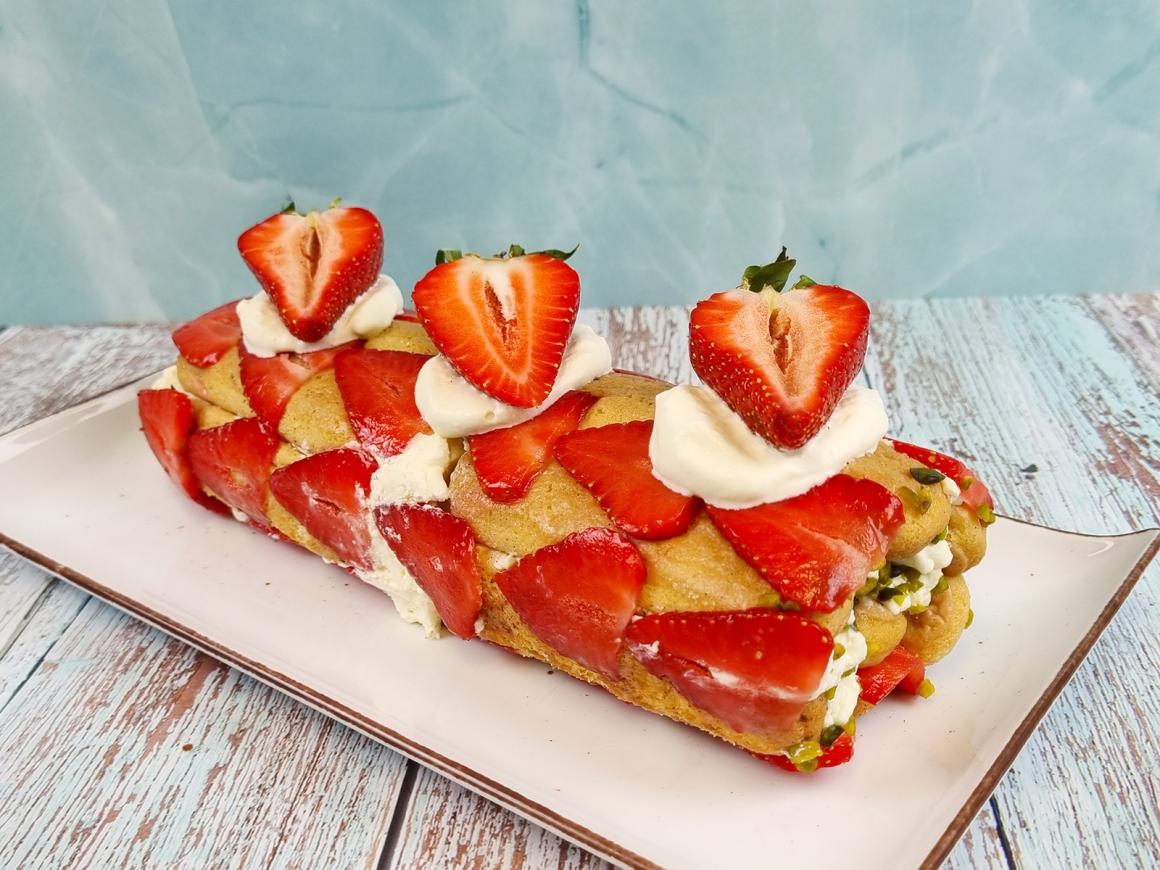 Erdbeer-Tiramisu-Rolle