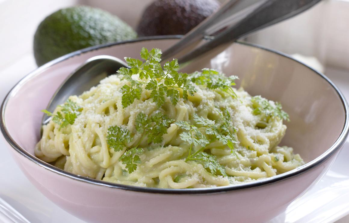 Pasta mit Avocado