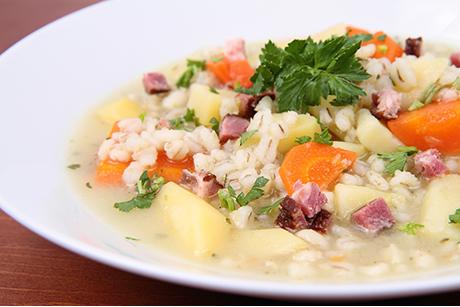 Klassische Gerstensuppe