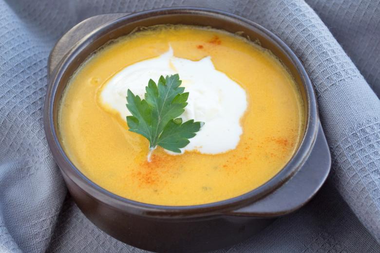 Kürbissuppe mit Vanille-Honigschaum