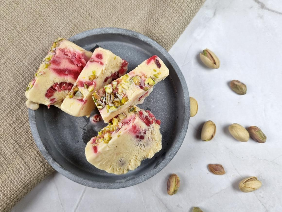 Himbeer-Pistazien-Parfait - Rezept