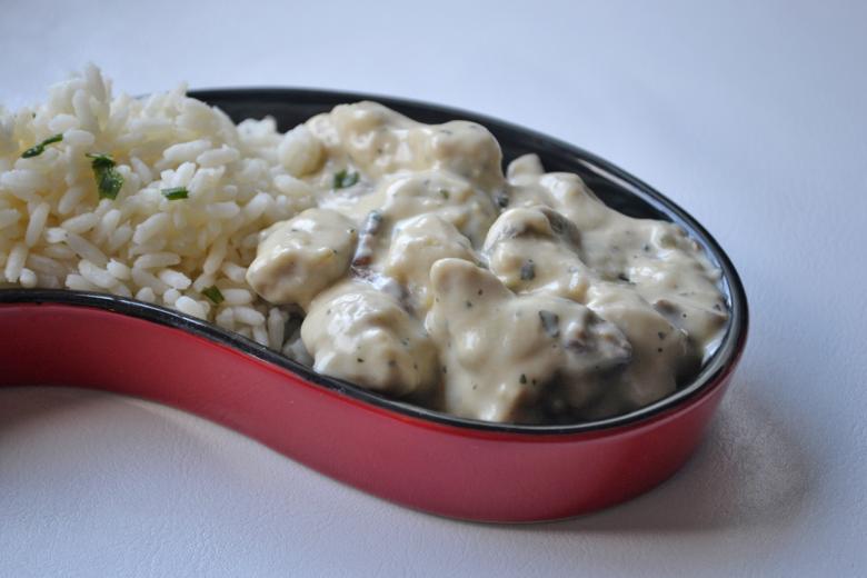 Rahmgeschnetzeltes mit Rösti oder Reis