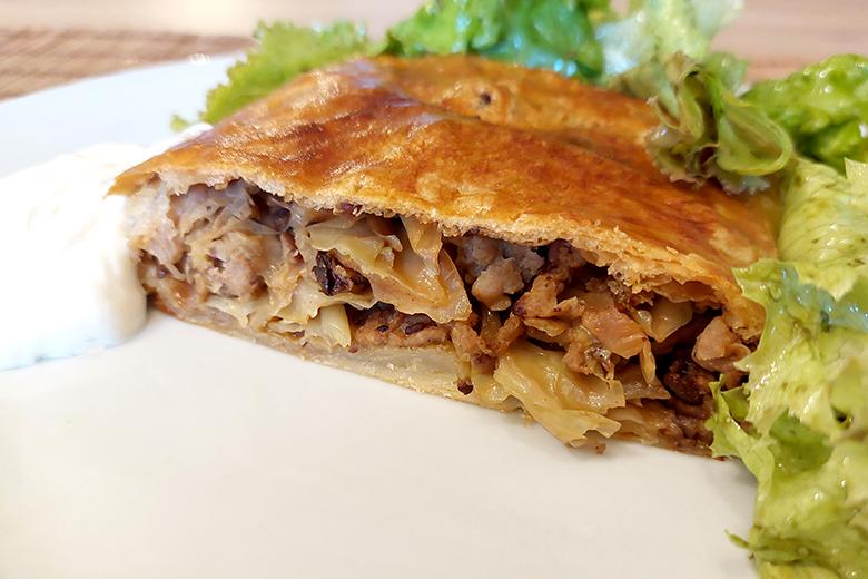 Herbstlicher Strudel mit Hack und Kabis