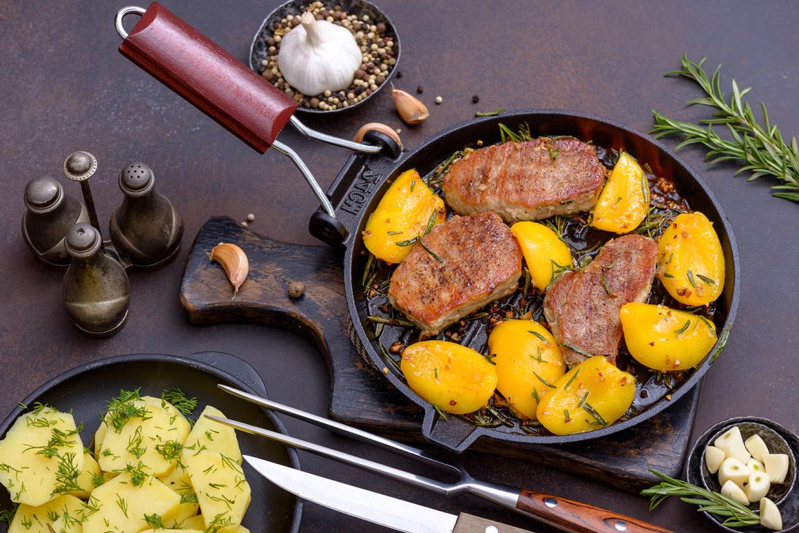 Schweinefilet mit grillierten Pfirsichen