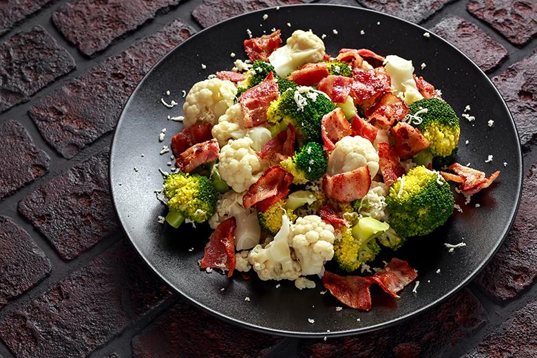 Kohlsalat mit Speck