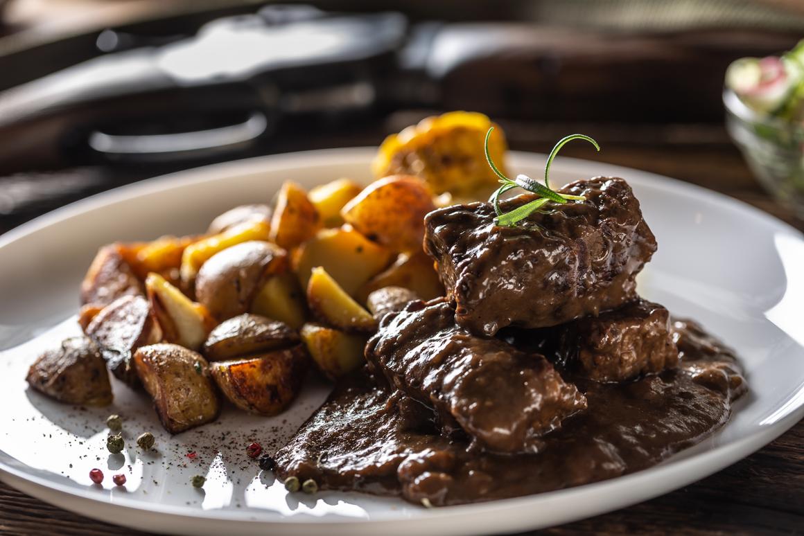 Wildschwein-Gulasch