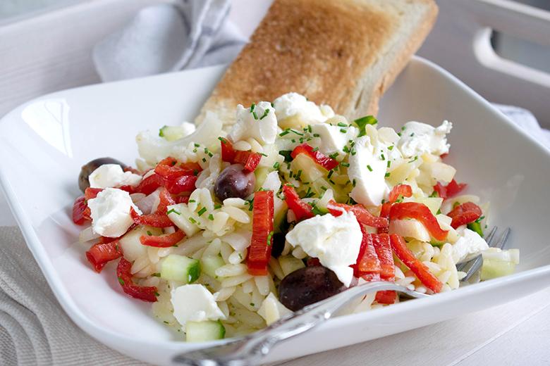 Griechischer Orzo-Salat