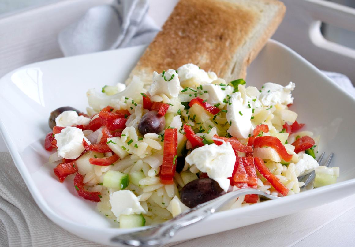 Griechischer Orzo-Salat