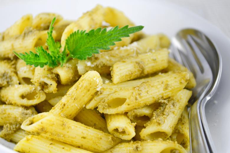 Olivenöl Kernöl Pesto
