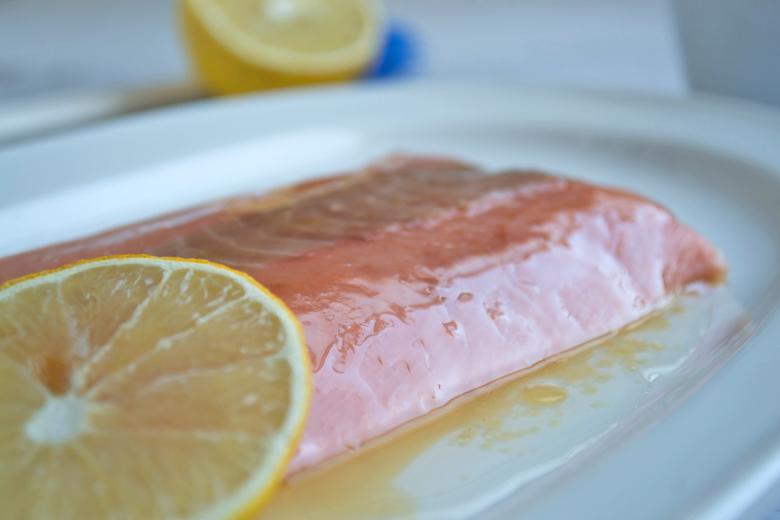 Grilllachs mit Zitronen-Honig Marinade